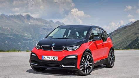 Bmw Refreshes Electric Runabout Adds Sportier I3s Variant Autotraderca
