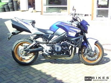 Scopri su moto.it prezzo e dettagli, foto e video, pareri degli utenti, moto suzuki nuove e usate. 2011 Suzuki GSX 1300 B-King GSX1300