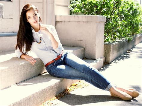 Wallpaper Model Sitting Fashion Spring Skinny Jeans Emily Rudd Curvy Clothing Leg