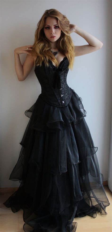 Victorian Black Wedding Dresses Sweetheart Lace Up Bridal Gowns