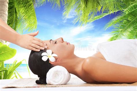 Beach Massage Meditation Shiatsu Elbows Pressure Stock Image Image Of