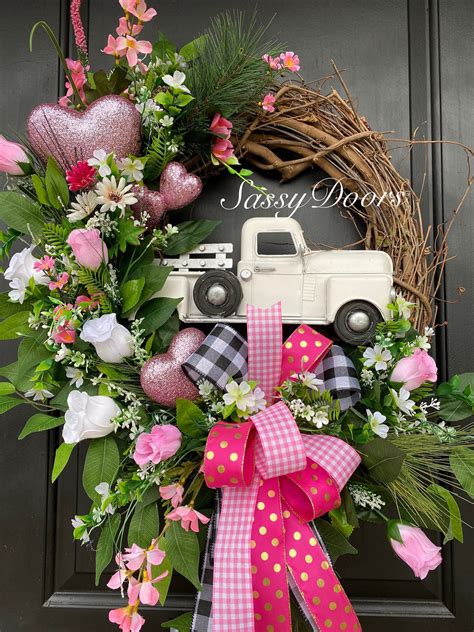 Valentine Wreath White Truck Valentines Wreathvalentine Hearts