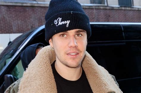 Justin Bieber Says Hes Been Struggling A Lot Asks For Prayers