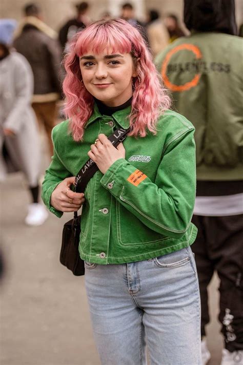 Maisie Williams Shows Off Her Pink Hair At The Heron Preston Show