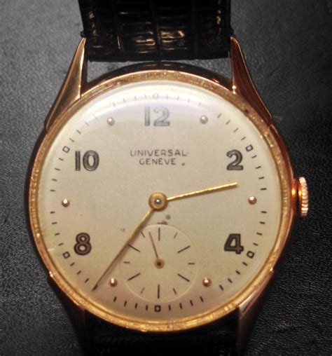 Vintage Universal Geneve Solid Gold Collectors Weekly