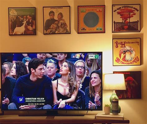 Christian stephen yelich is an american professional baseball outfielder for the milwaukee brewers of major league baseball. Bucks lose. Yelich wins. : Brewers