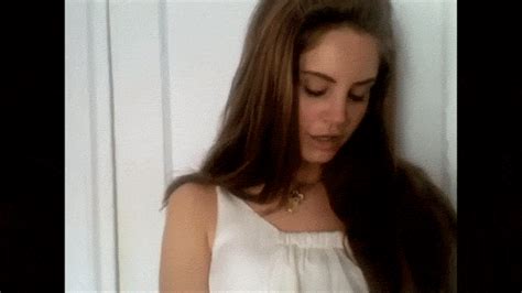 Cómo hacer un GIF de un video en cinco sencillos pasos Lana Del Rey Video Lana Del Rey Lyrics