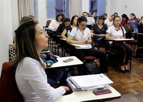 Um Secretário Executivo Pode Exercer O Cargo De Auxiliar Administrativo