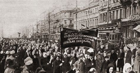 A New History Recalibrates The Villains Of The Russian Revolution The New York Times