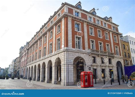 Apple Store Covent Garden London Editorial Stock Image Image Of