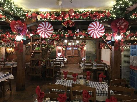 20+ Best Restaurant Decoration Ideas for Christmas  The Architecture