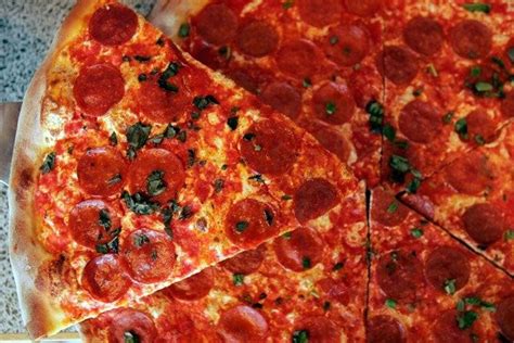 Pizza Chain Sbarro Considers Bankruptcy