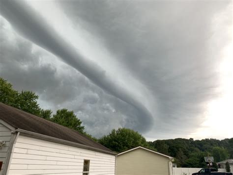 News Sciences What Are Shelf Clouds Stunning Photos Here