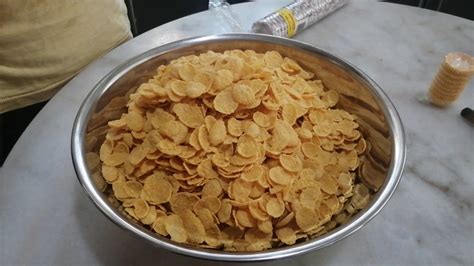 Popcorn merupakan salah satu cara membuat popcorn manis maupun bahan bakunya sendiri sangat simpel, anda hanya sebaiknya buat skema atau gambaran bisnis dengan memusatkan pada jenis popcorn yang anda. Cara Buat Biskut Cornflakes Madu - YouTube