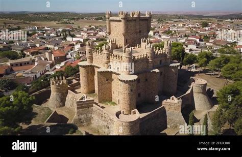 Guadamur Castle Stock Videos And Footage Hd And 4k Video Clips Alamy