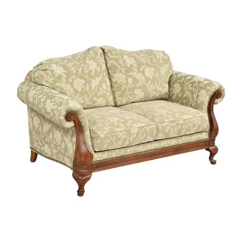 54 Off Broyhill Furniture Broyhill Furniture Roll Arm Loveseat Sofas