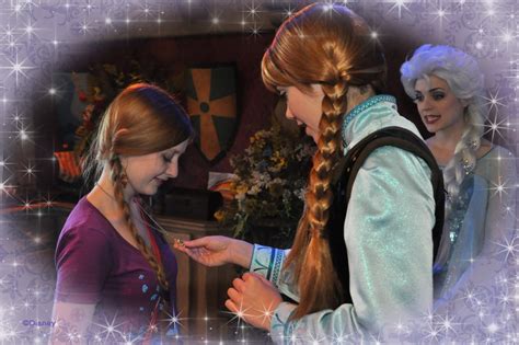 Frozens Anna And Elsa Meet And Greet At Disneyland Is It Really
