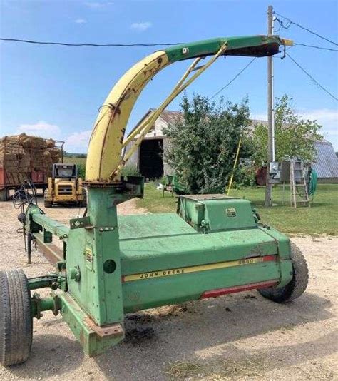 John Deere 3960 Chopper With Electric Controls And Hydraulic Tongue