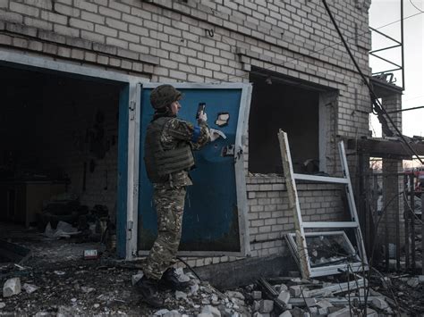 ukraińcy zatrzymali natarcie rosjan w donbasie „próbują się rozwijać