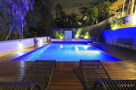 From plunge pools and small fiberglass pools to tiny concrete pools and swimspas, there's a material and design to fit your budget, family and space. The best swimming pool designs for small backyards — Homely
