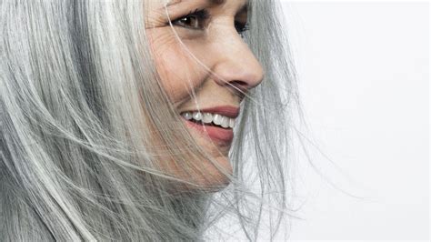 If a single strand of hair starts out brown (or red or black or however, sometimes graying hair indicates an illness, especially if it occurs at a particularly young age. The Best Shampoo for Gray Hair to Keep Your Silver Locks Healthy