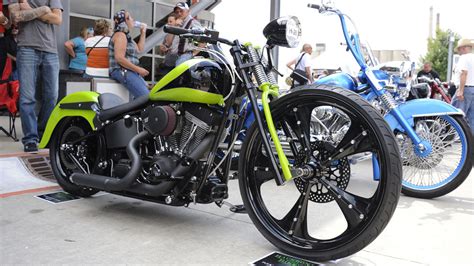 Harley Davidson Custom Springer Softail Show Winner 26