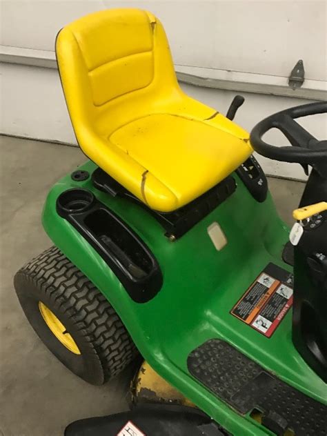 John Deere L118 Lawn Tractor Le Lawn Mowers Snow Blowers And More K Bid