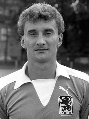 Rudi Voller of TSV Munich 1860 in 1981. | Deutsche fußballer, Tsv 1860, 1860 münchen