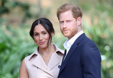 The interview began with meghan recalling how she met the queen — including a tidbit about how she was asked if she knew how to curtsy — but the tone quickly changed as the duchess was asked about her royal life. How to watch Harry and Meghan's TV documentary An African ...