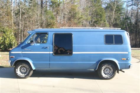 1977 Dodge Van Tradesman 200 Custom Super Rare Survivor 400 Big Block