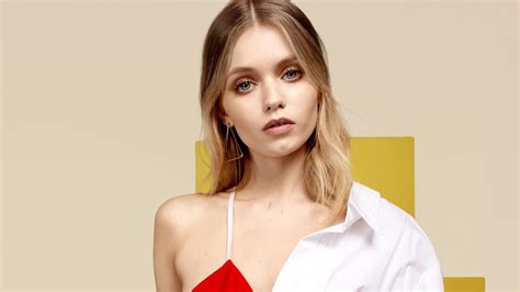 The Hottest Abbey Lee Kershaw Photos Around The Net 12thblog