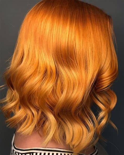 The brighter, the better? We think so! 🙌 Wella Passionista @hairbyjonnynightingale melts a 