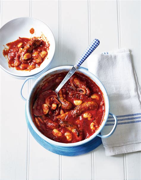 I love chili's, but going out to eat can be difficult with kids. Speedy sausage casserole - sausages, butter beans, an ...
