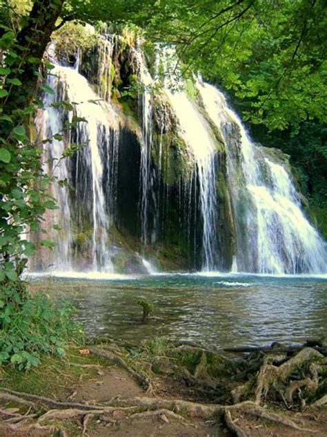 Partez à La Découverte Des Cascades Des Tufs Ces Sublimes Chutes Deau