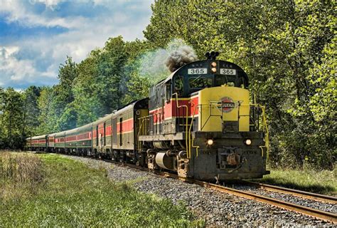 Most Scenic Train Ride In Ohio Cuyahoga Valley Scenic Railroad