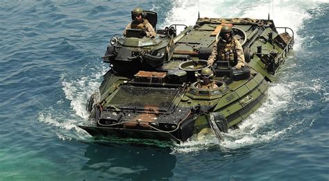 Aav 7a1 Amphibious Assault Vehicle Military Vehicles Tanks Military
