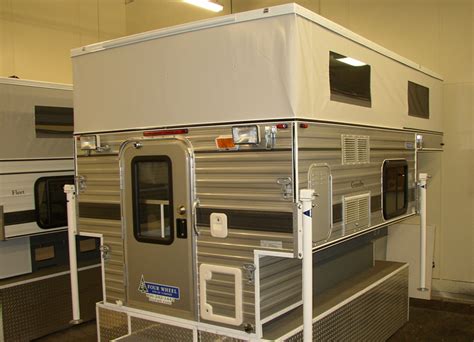 Grandby Pop Up 80 Long Bed Four Wheel Campers Low