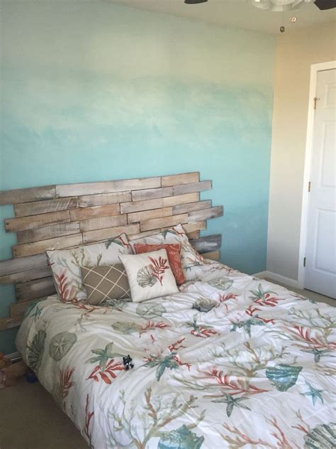 This is a great atmosphere for a bedroom. 30 Beach themed Bedroom Decor | Ocean decor bedroom, Ocean ...