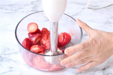 No Bake Strawberry Cheesecakes With Video ⋆ Sugar Spice And Glitter