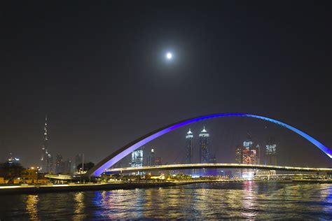2017 12 02 Illuminated Bridge In Dubai