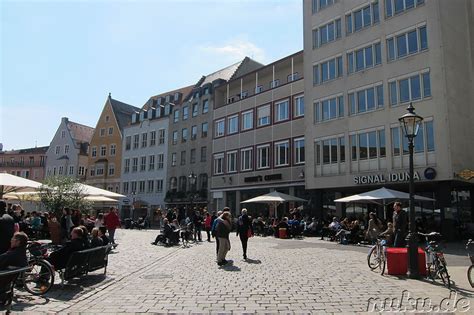 Somit rangieren die münchner nach der hälfte der spiele mit 39 zählern an der tabellenspitze. Das Augsburger Rathaus - Augsburg, Bayern, Deutschland ...