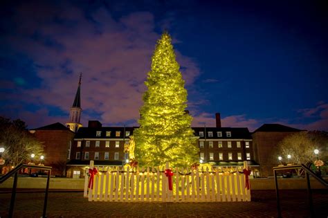 Celebrate The Christmas Charm Of Alexandria Virginia Old Town