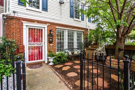 A perfect home for families that enjoy an active and healthy lifestyle. Charming 3-Bedroom Townhouse Condo - Columbia Heights Insider