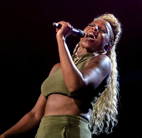 2017 one voice somos live: Mary J. Blige concert review, Comerica Theatre, Phoenix ...