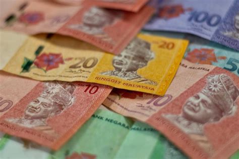 A new minimum wage for peninsular malaysia, sabah, sarawak and labuan will be announced next year by malaysia's human resources department to close the income gap between the regions, bernama reports. Uproar over minimum wage hike in Malaysia, Malaysia News ...