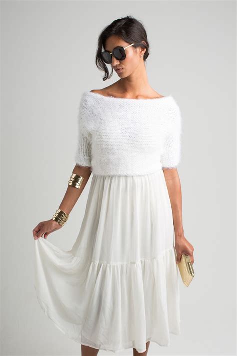 Brautmode ist genauso wie jede andere mode gewissen trends unterlegen. Marryandbride - Strickjacken für die Braut | Hochzeit ...