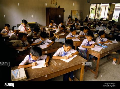 Children In A Primary School Vientiane Laos Stock Photo Alamy
