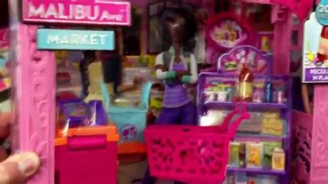 Barbie Malibu Ave Market Doll And Store Playhouse With Accessories