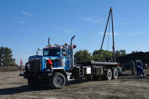 Bed Trucks Trucks Oilfield Road Train