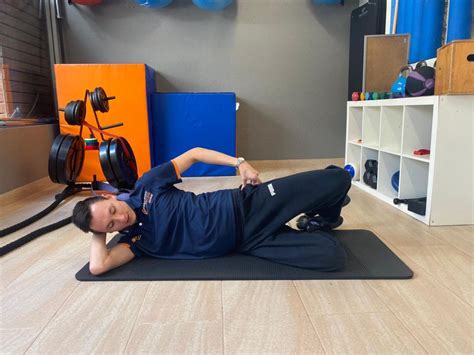 6 Best Exercises To Re Build Your Glutes Precision Physio